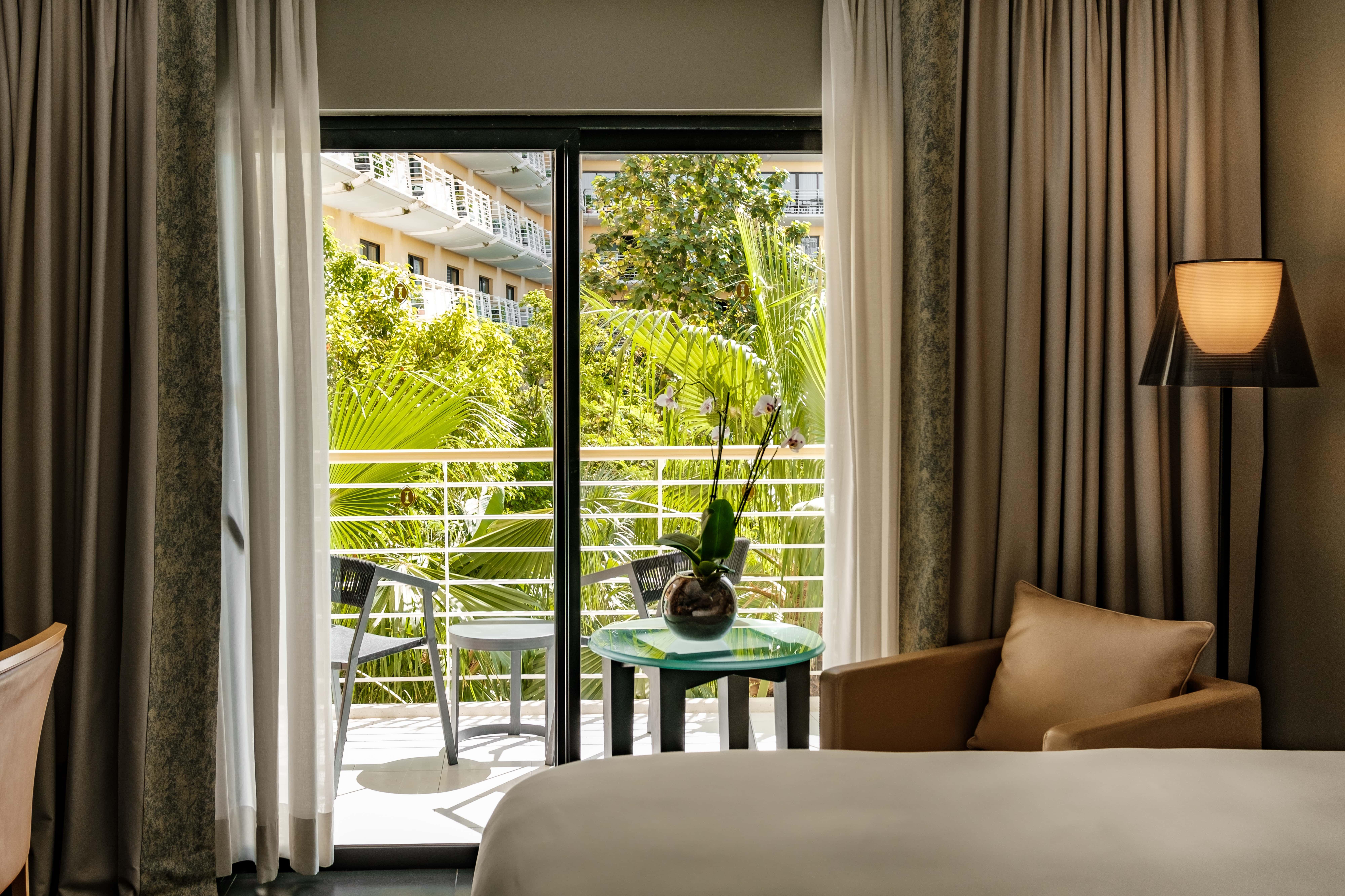 Intercontinental Malta By Ihg Hotel Saint Julian's Exterior photo Deluxe room