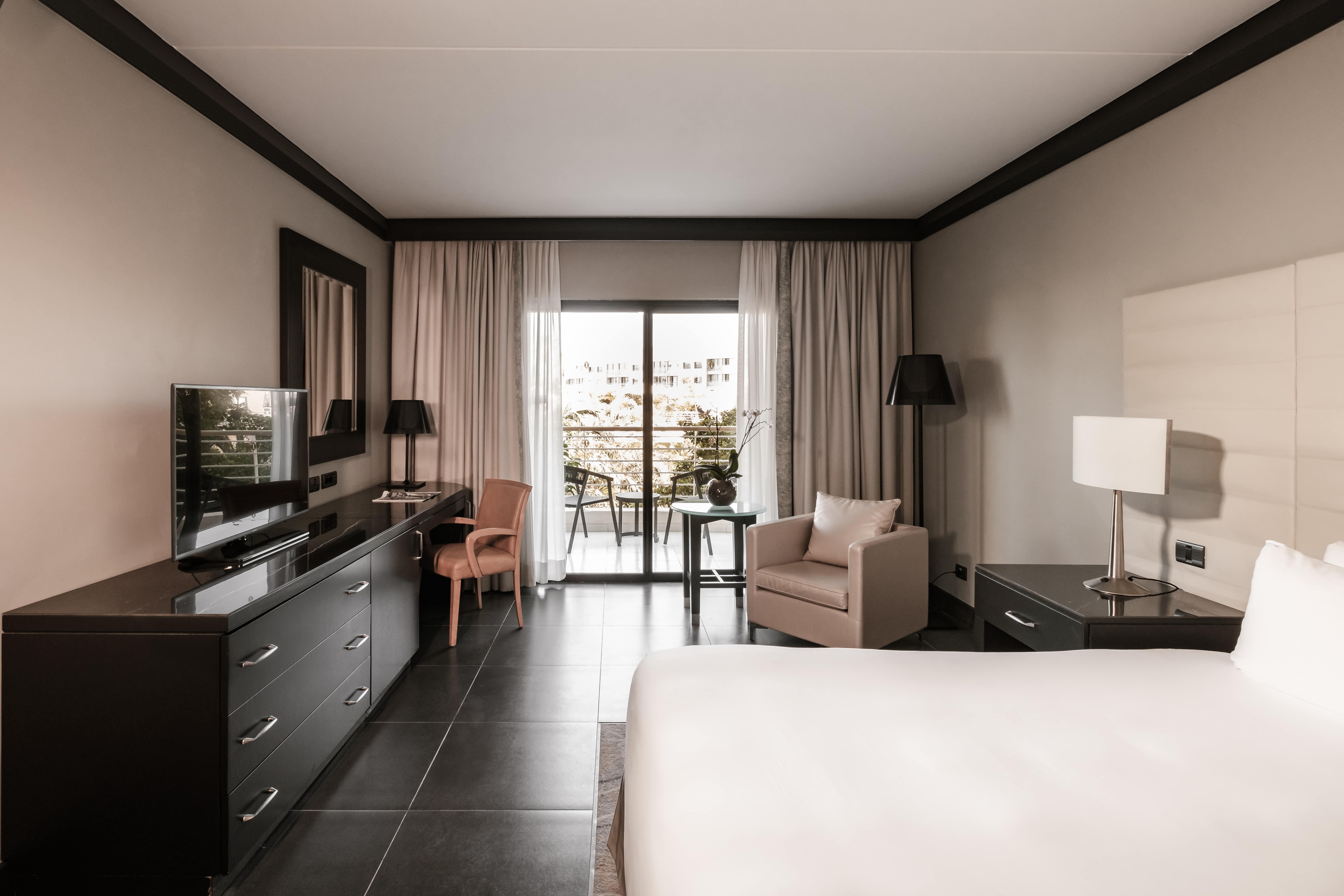 Intercontinental Malta By Ihg Hotel Saint Julian's Exterior photo