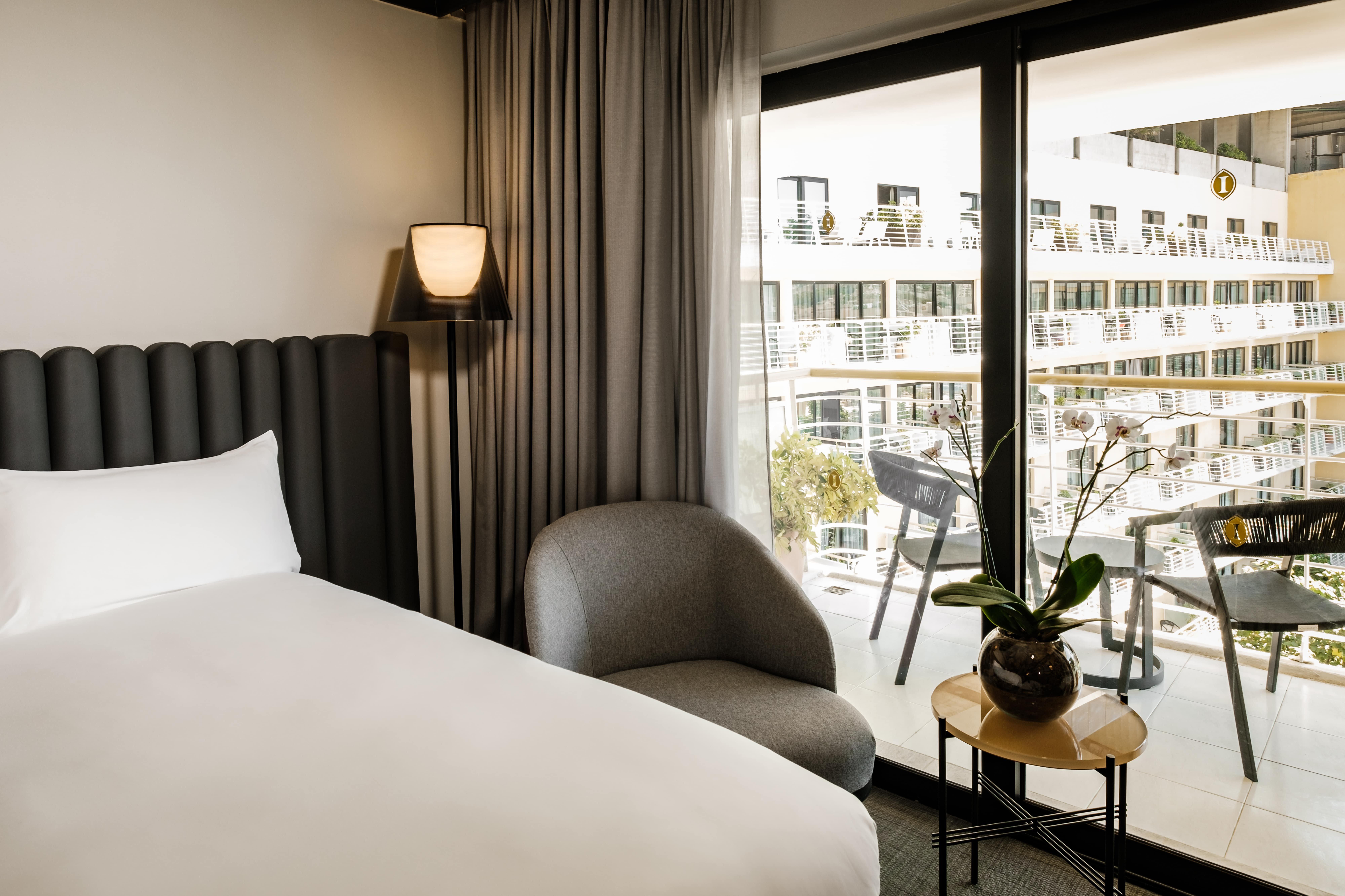 Intercontinental Malta By Ihg Hotel Saint Julian's Exterior photo Deluxe room