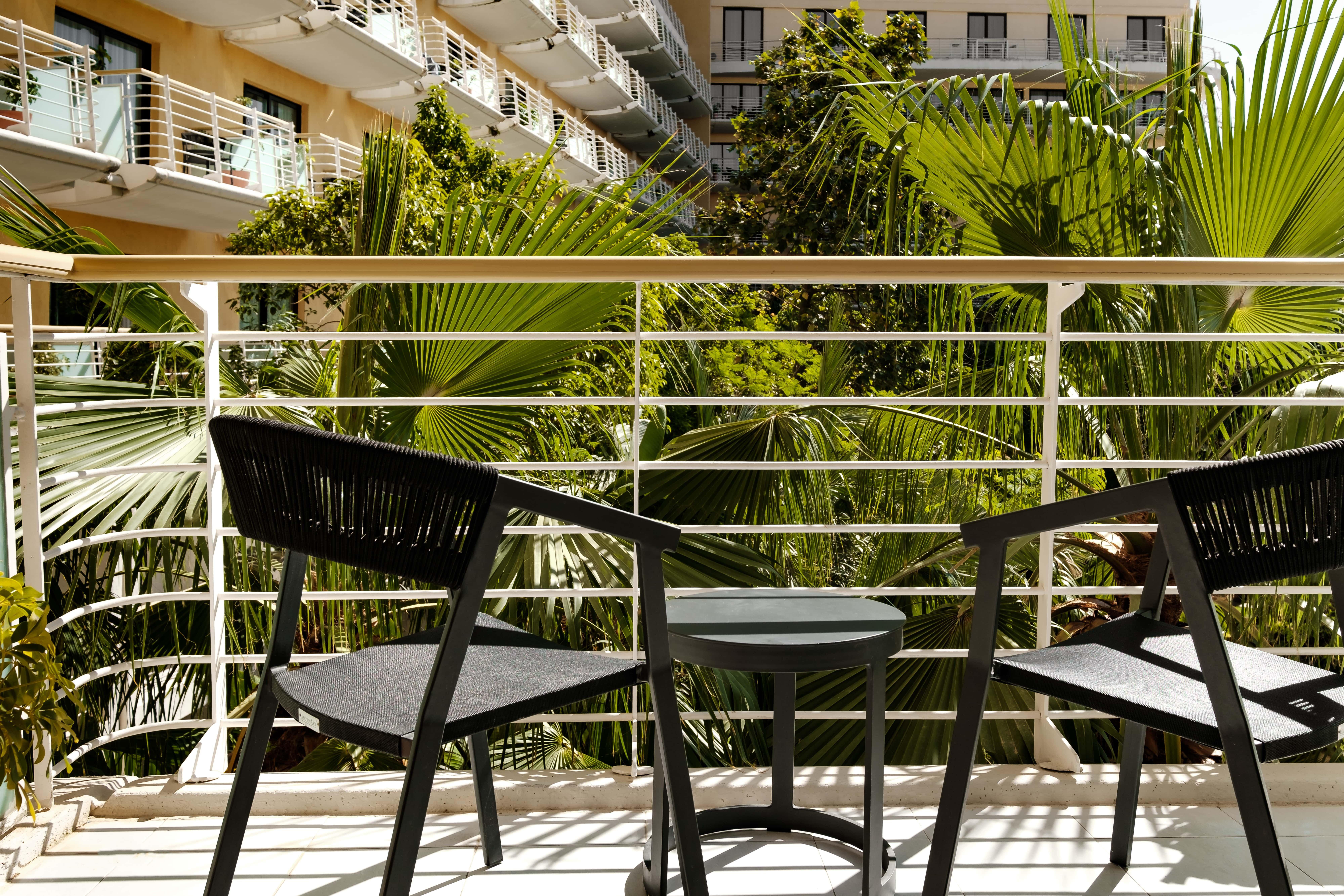 Intercontinental Malta By Ihg Hotel Saint Julian's Exterior photo Tribeca Grill